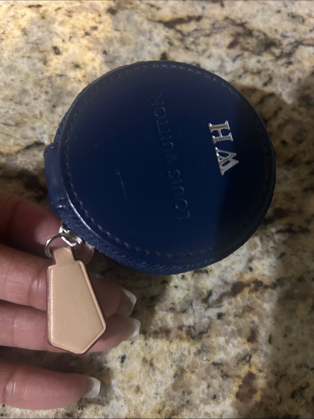 LV ear pods!!!👀…my others sold within days of listing 🥳🥳❌❌ - Picture 4 of 5